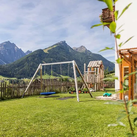 Omesbergerhof Alojamento de Turismo Rural Neustift im Stubaital