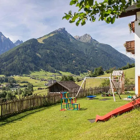 Omesbergerhof Фермерский дом *