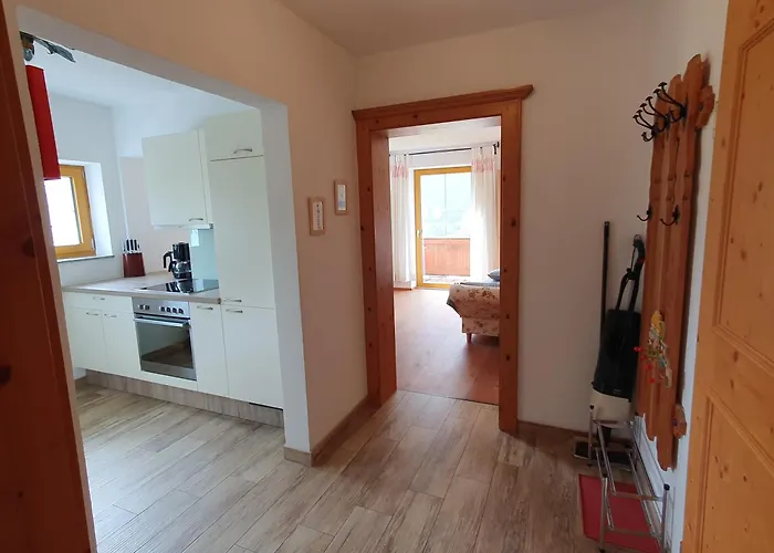 Omesbergerhof ノイシュティフト・イム・シュトゥーバイタール