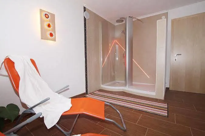 Omesbergerhof * ノイシュティフト・イム・シュトゥーバイタール